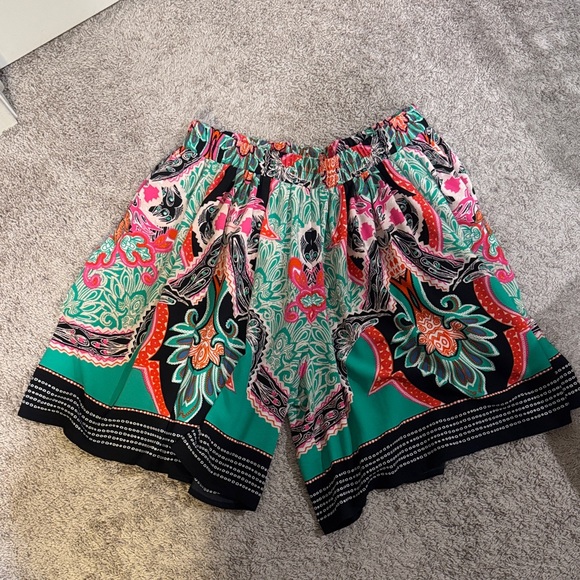 Gibson Latimer Pants - Gibson Latimer Vibrant Green and Pink Women's Shorts